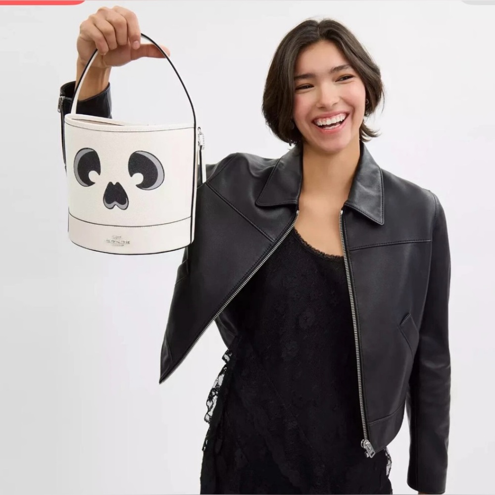 Coach Trick Or Treat Halloween Skeleton Ghost Bucket Bag - Picture 4 of 4
